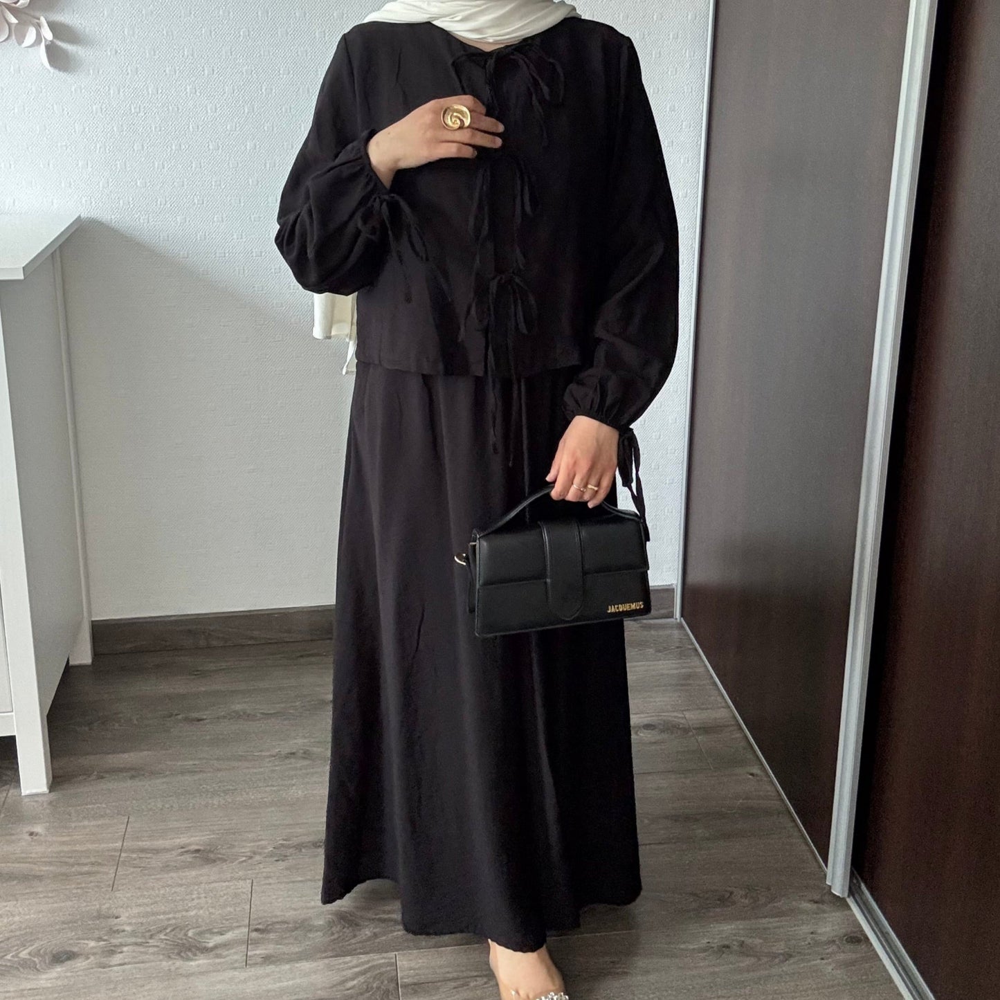 ENSEMBLE GILET 3 NOEUDS + JUPE NOIR