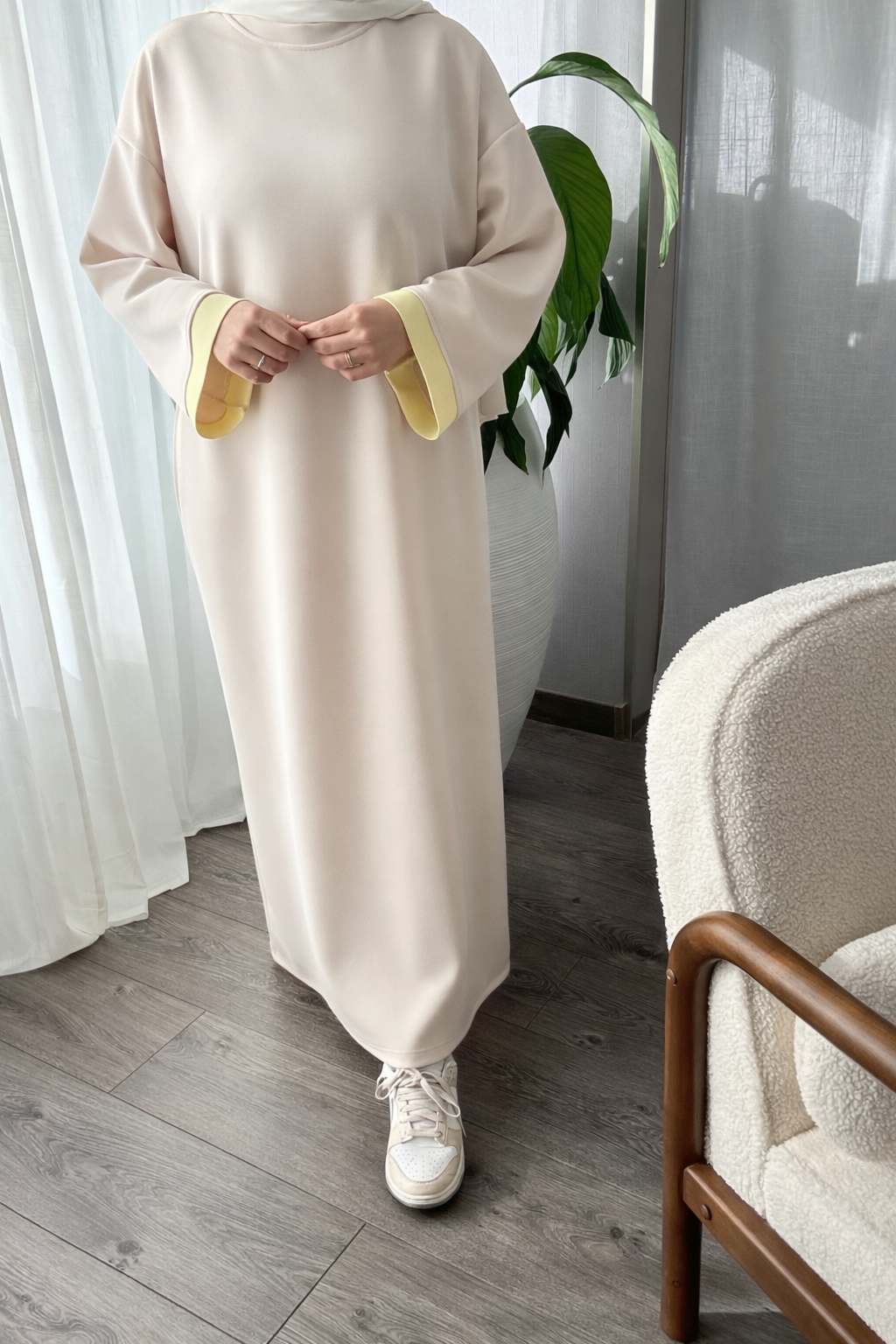 Vestido deportivo beige