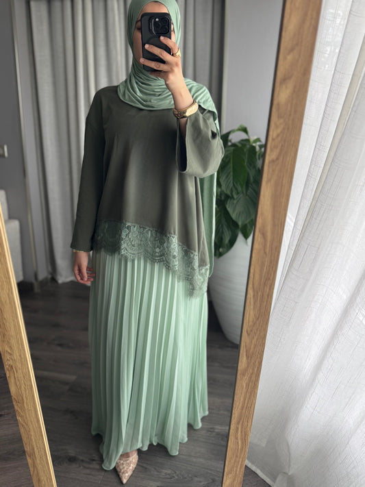 CAMISETA DE ENCAJE VERDE