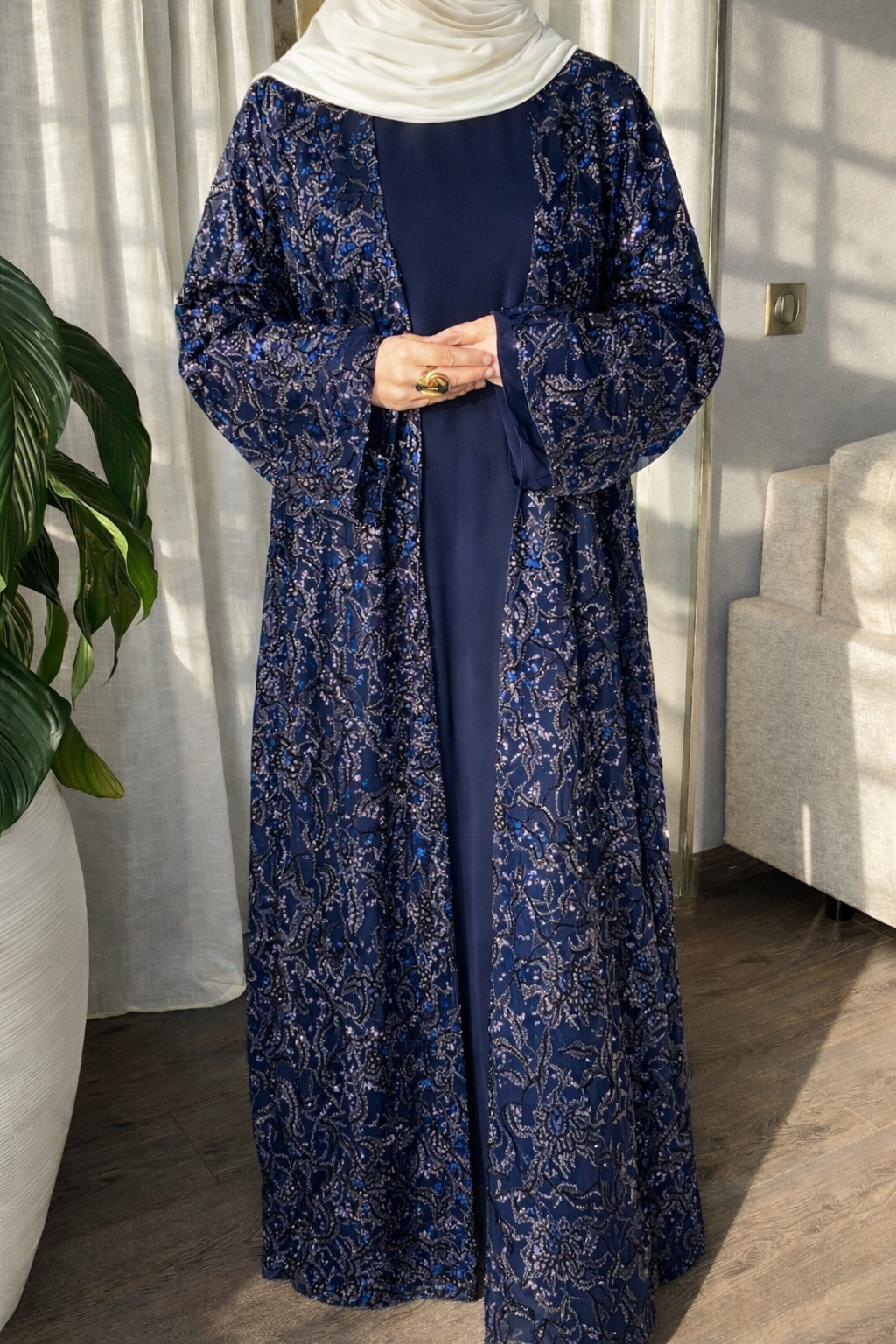 Abaya Anissa à sequins et motifs floraux